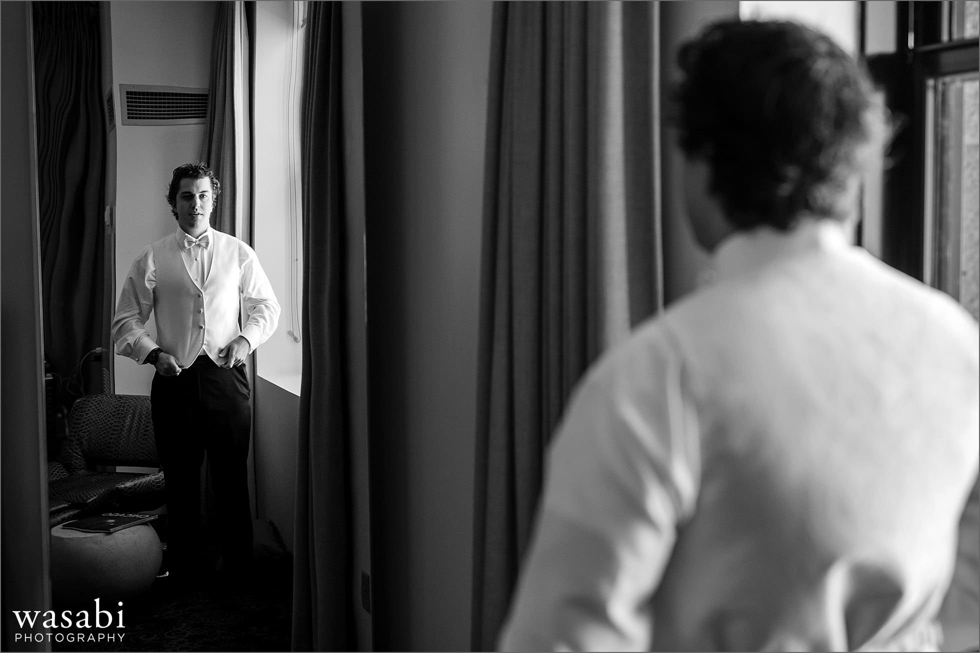 groom getting ready at hard rock hotel chicago